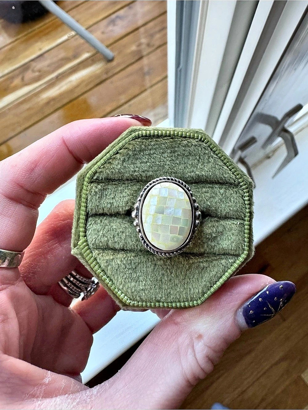 Sterling Silver Mother of Pearl Mosaic Ring- Size 8.5